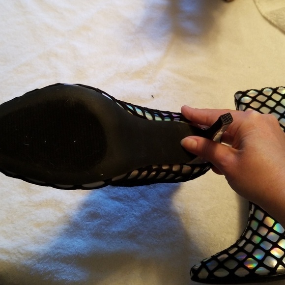 Cape ribbon iridescent in black mesh boot - Picture 4 of 5